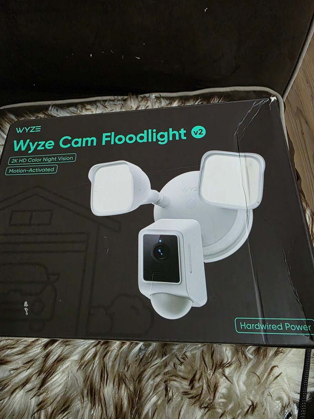 Wyze Cam Floodlight v2 2K HD Color Night Vision Motion-Activated Security Camera